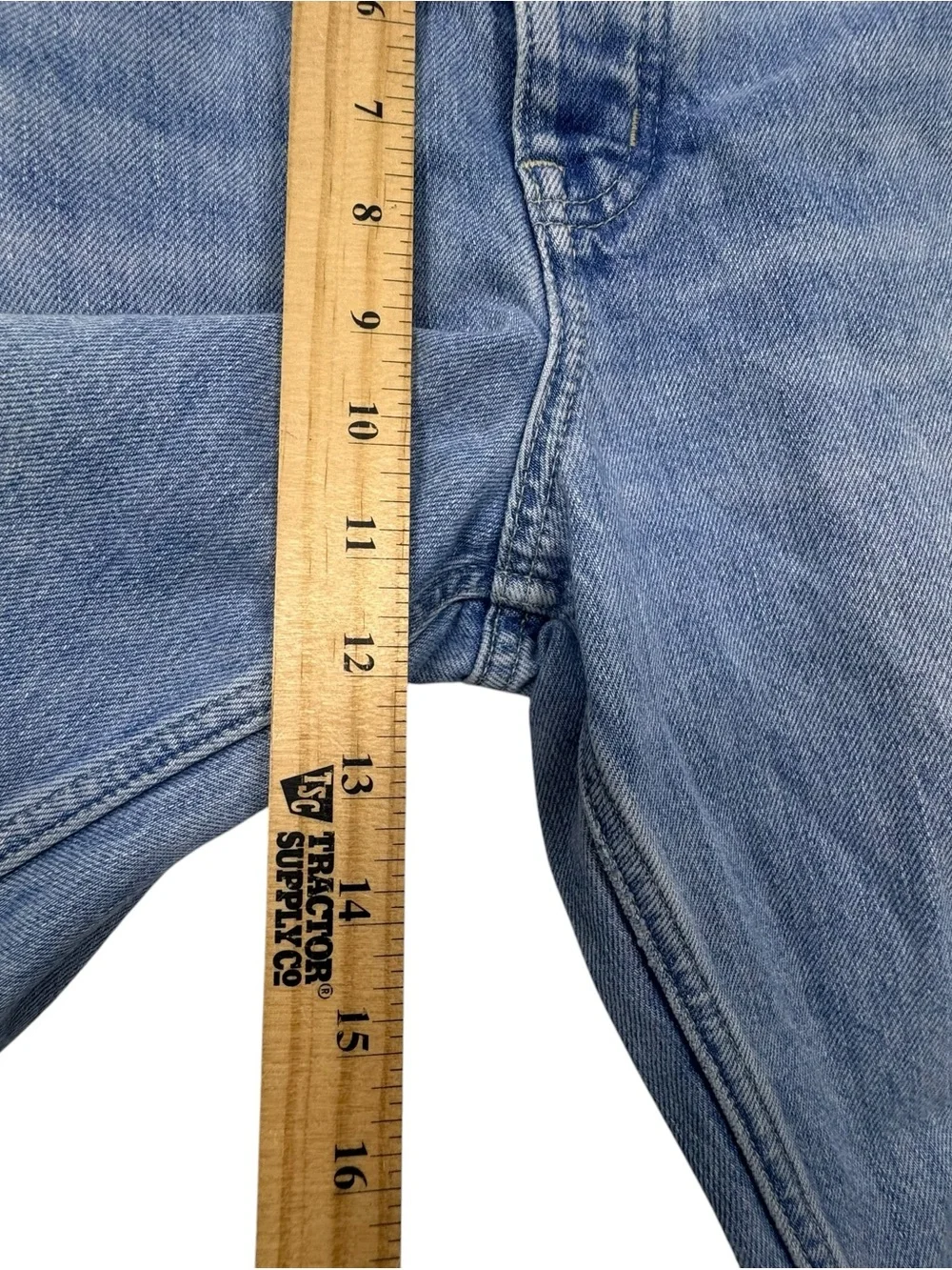 Madewell The Darted Barrel-Leg Jeans Size 31 Light Wash Cropped Raw Hem
